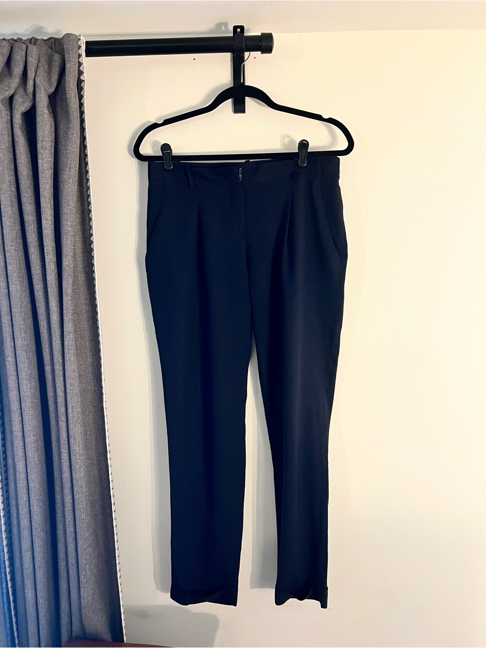 Theory light weight Silk viscose dress pants navy size 8 drapey flowy fabric
